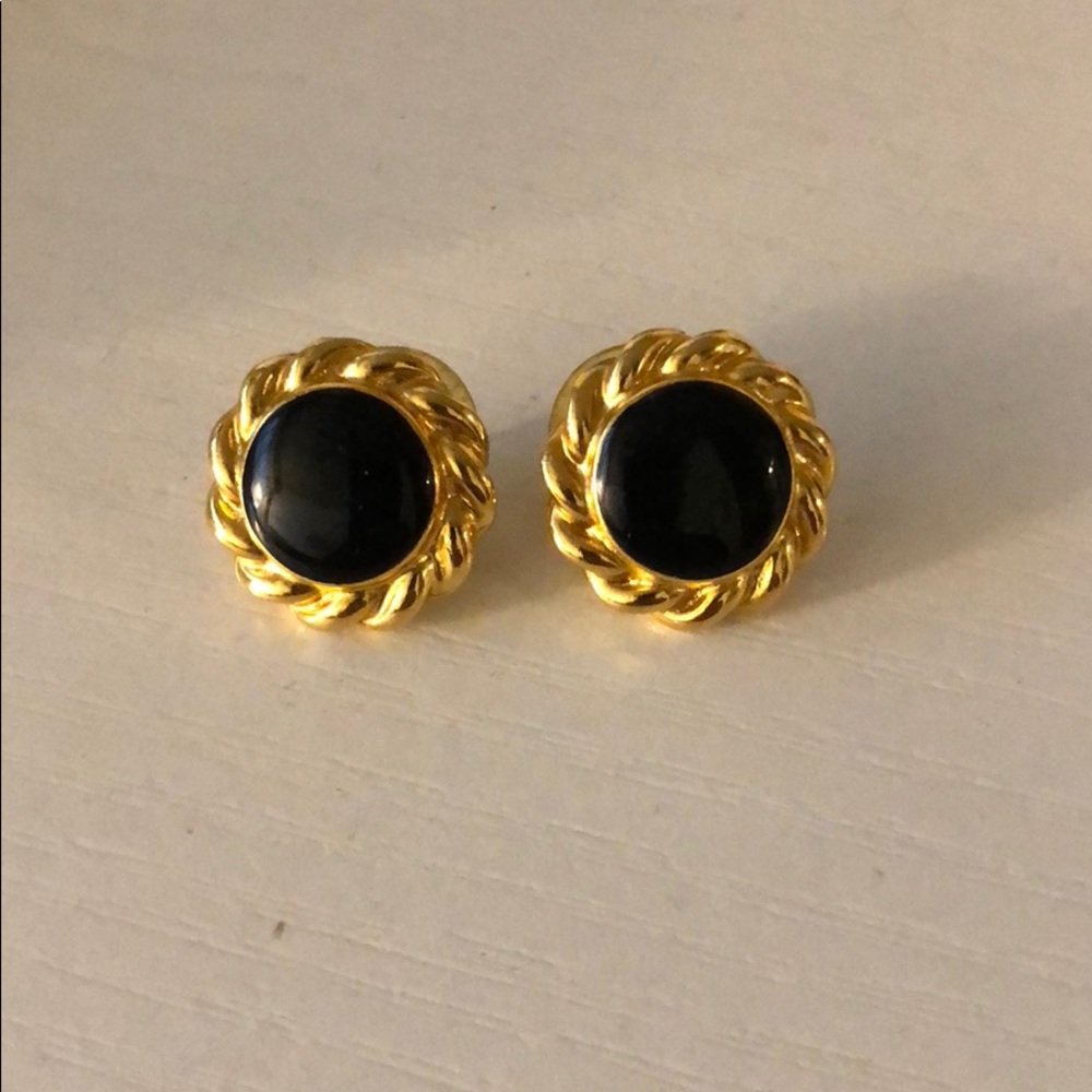 SALE!! 💎 Vintage Earrings